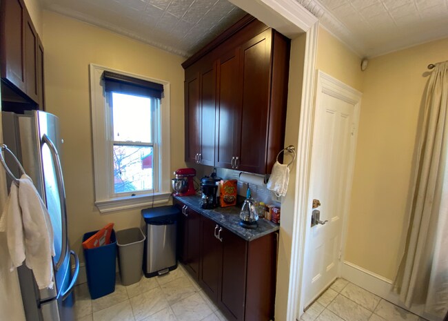 Foto del edificio - 381 Highland Ave