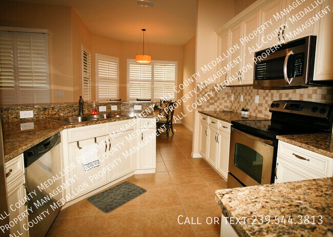 Building Photo - 11070 Esteban Dr