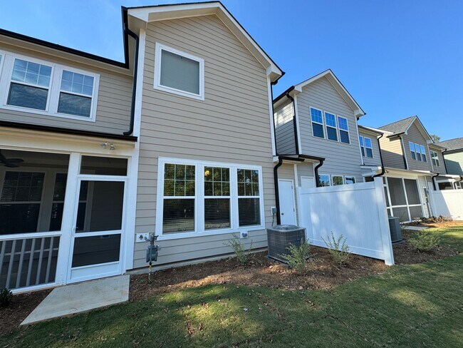 Foto del edificio - 2422 Greshford Ln