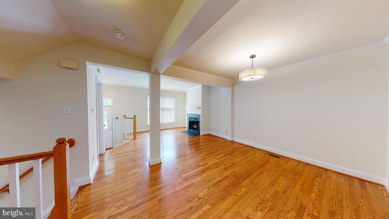Primary Photo - 906 N Fillmore St