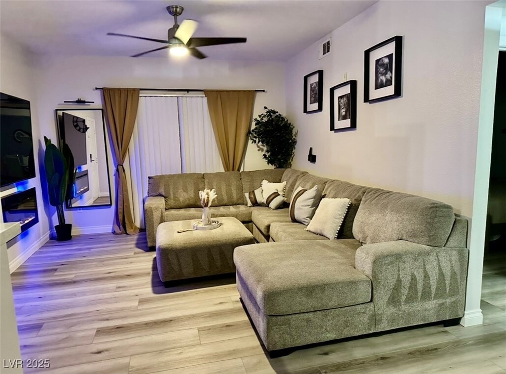 Foto principal - 6955 N Durango Dr