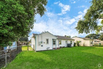 Building Photo - 2919 Elser St