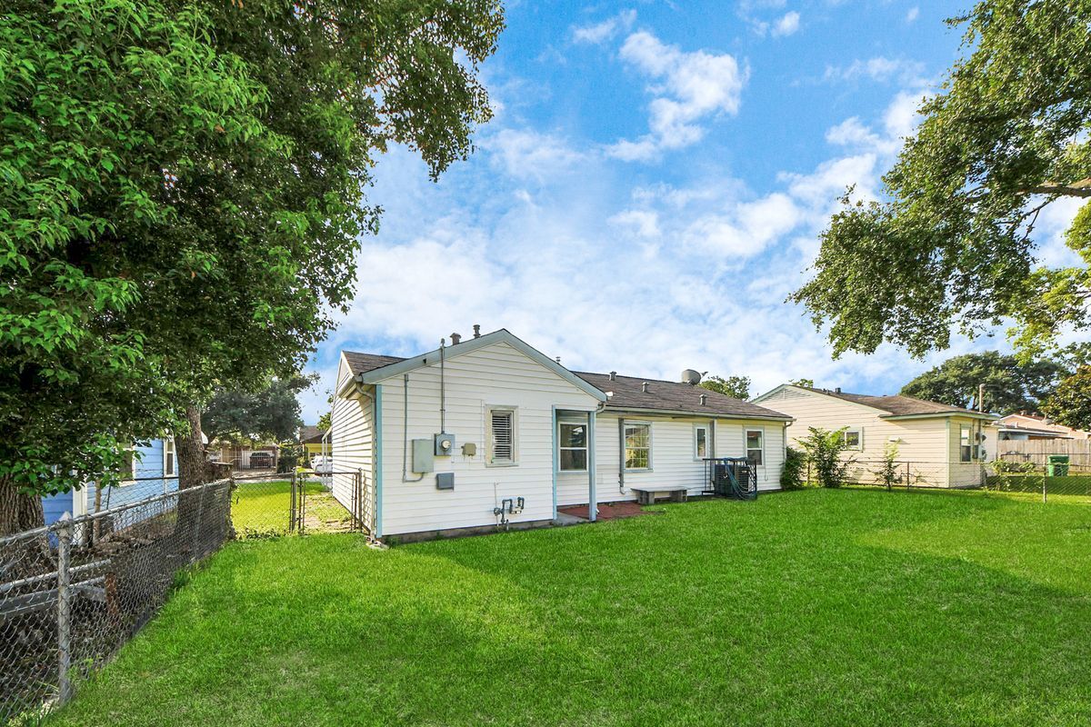 Primary Photo - 2919 Elser St