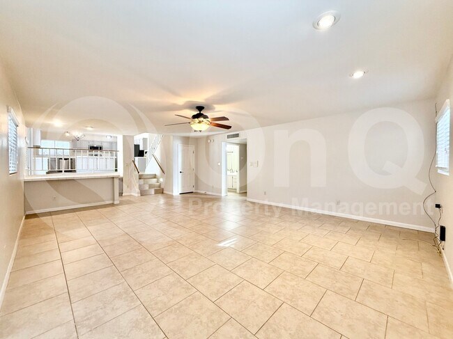 Foto del edificio - 2718 E Bighorn Ave