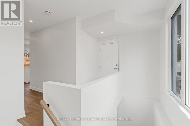 Photo du bâtiment - 636 Mutual St