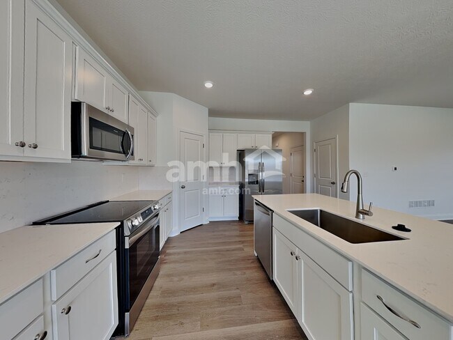 Foto del edificio - 956 Heritage Blvd