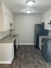 Building Photo - 893 Briar Creek Ct NE