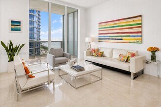 Building Photo - 15811 Collins Ave