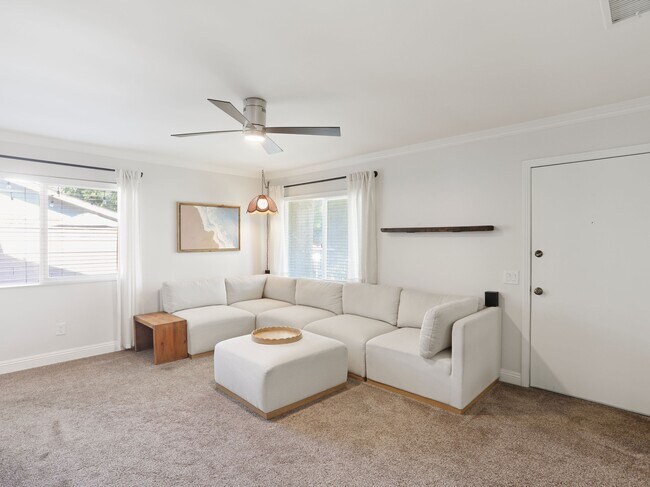 Foto del edificio - 1619 Carmel Cir W