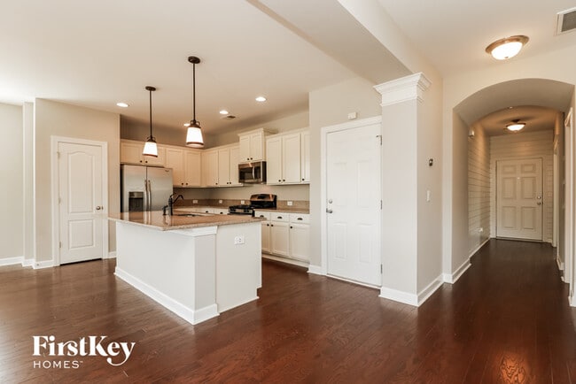 Building Photo - 358 Fox Ridge Ln