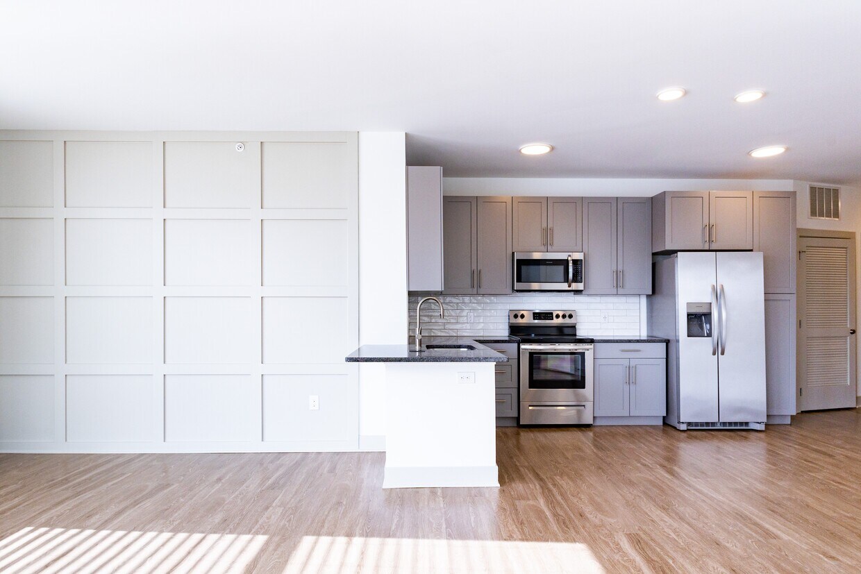 WOODBURN EXCHANGE 2533 Woodburn Ave Cincinnati, OH Apartments for