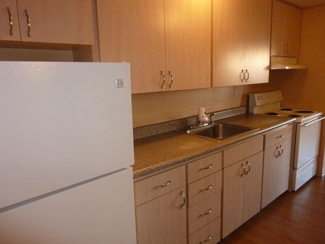 Primary Photo - 8201 244th St SW