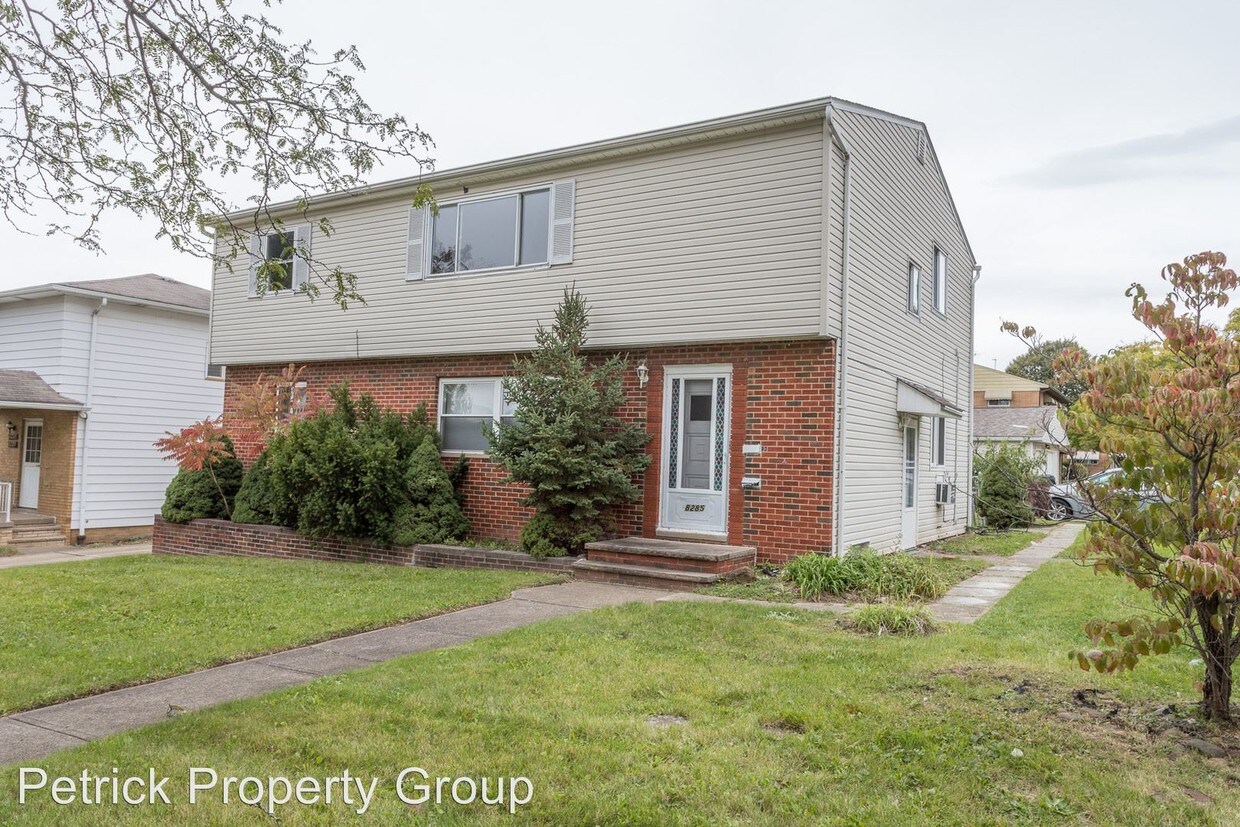 Primary Photo - 3 br, 1 bath Apartment - 8285 Reed Ave