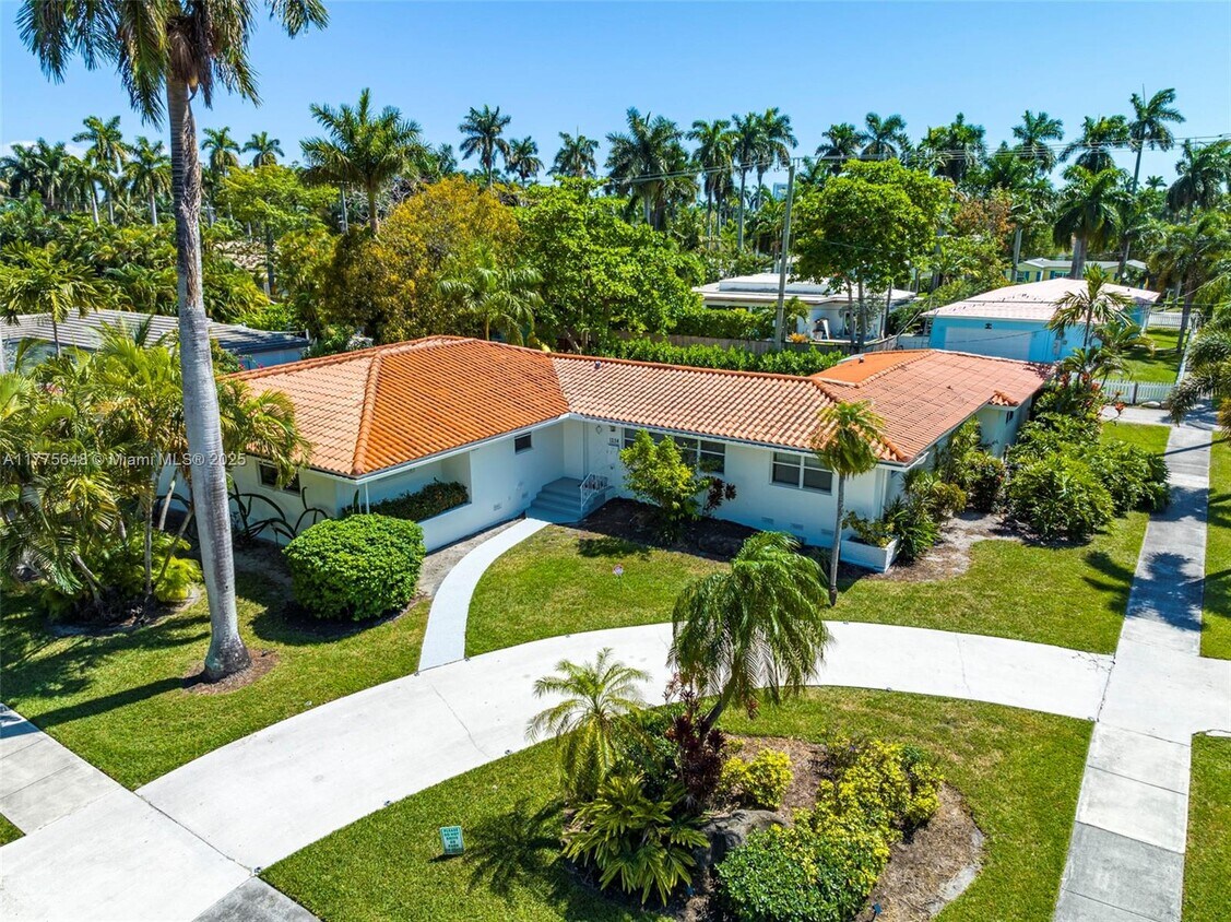 Foto principal - 1254 Polk St