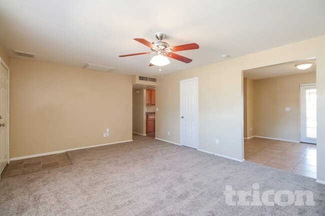 Foto del edificio - 5017 W Sierra Vista Dr
