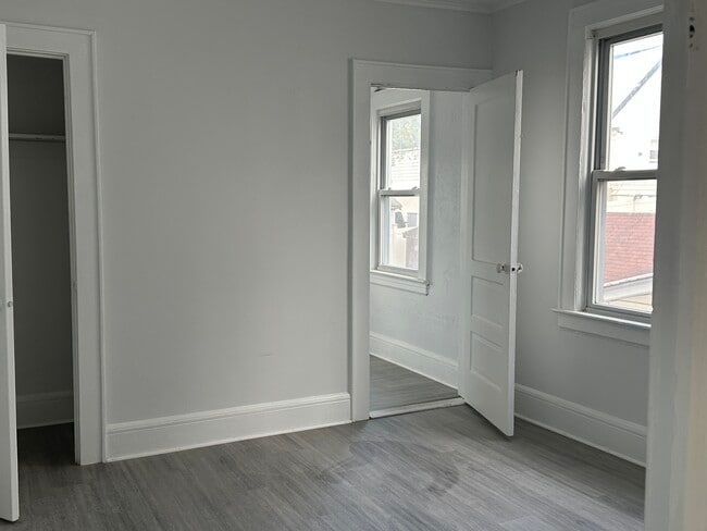 Building Photo - 186 Arlington Blvd