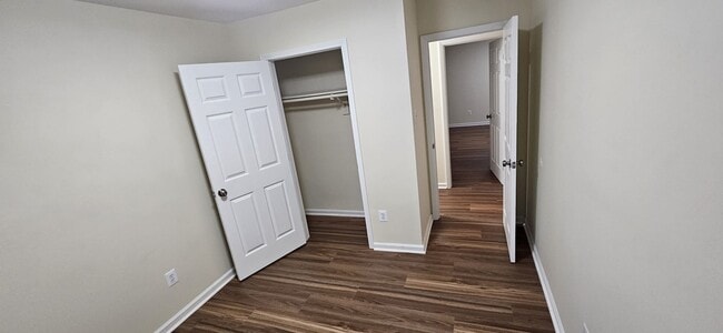 Foto del edificio - 8416 Fuerte Ct