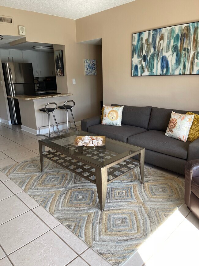 Foto principal - 880 Mandalay Ave