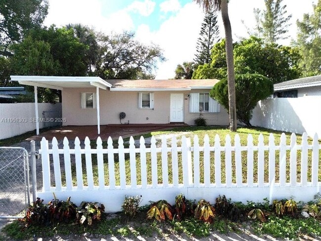 Foto del edificio - 525 NW 15th Terrace