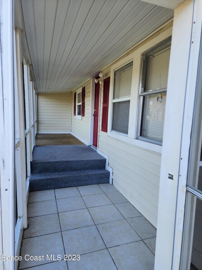 Building Photo - 388 MacArthur Cir