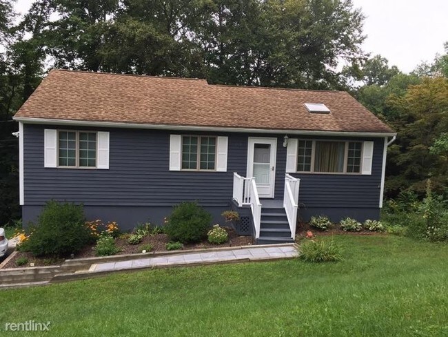 Building Photo - 3 br, 1 bath House - 173 Alpine Dr