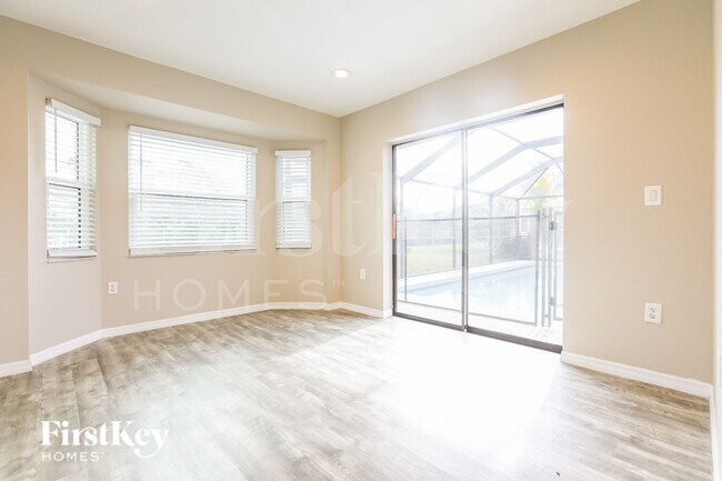 Foto del edificio - 23502 Shelby Ave