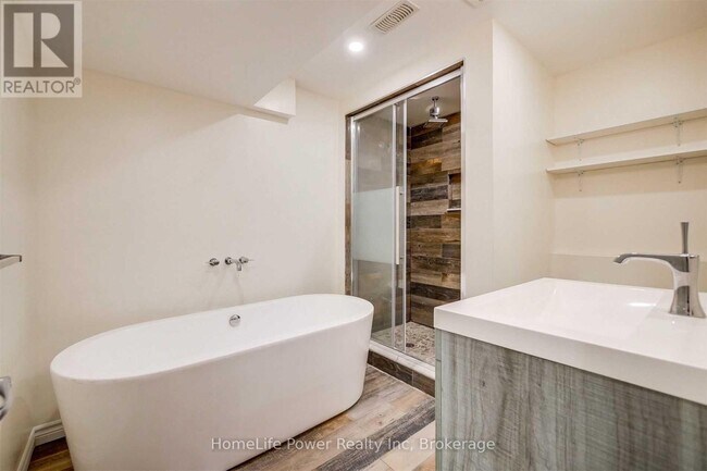 Photo du bâtiment - 196 Lena Crescent