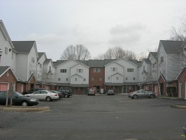 Building Photo - 1735 Main St