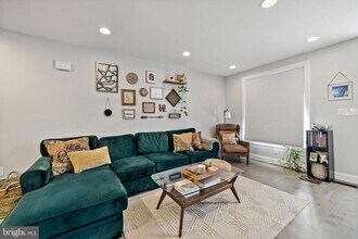 Building Photo - 1225 Tree St