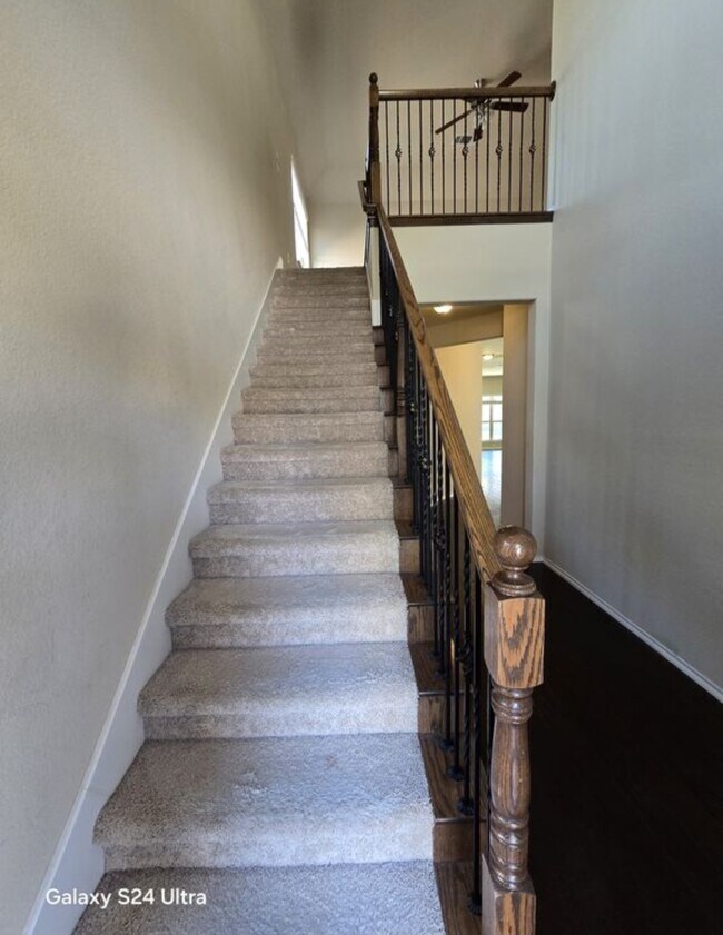 Building Photo - 9921 Prairie Dog Ln