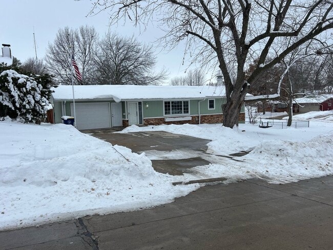 Foto del edificio - Rent $1850; 4 Bed ranch style home