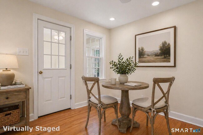 Foto del edificio - 32 Crescent Dr