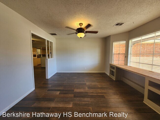 Building Photo - 3 br, 2 bath House - 7 Seneca Drive