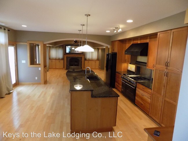 Building Photo - 5 br, 3.5 bath House - 715 Jacob's Hollow Dr.