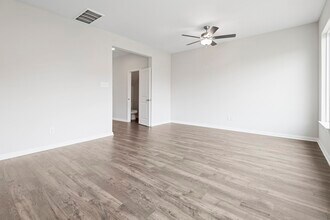 Building Photo - 5906 Peony Pl