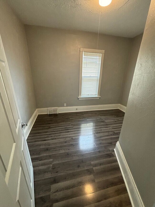Foto del edificio - 2146 N 35th St