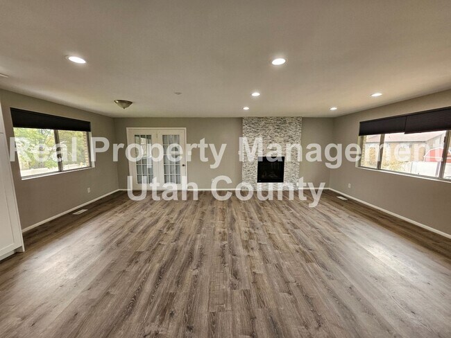 Foto del edificio - 1474 N 375 W