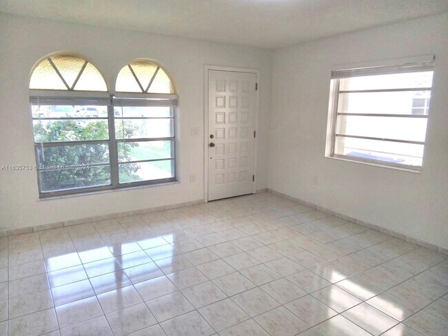 Foto del edificio - 3304 SW 23rd St