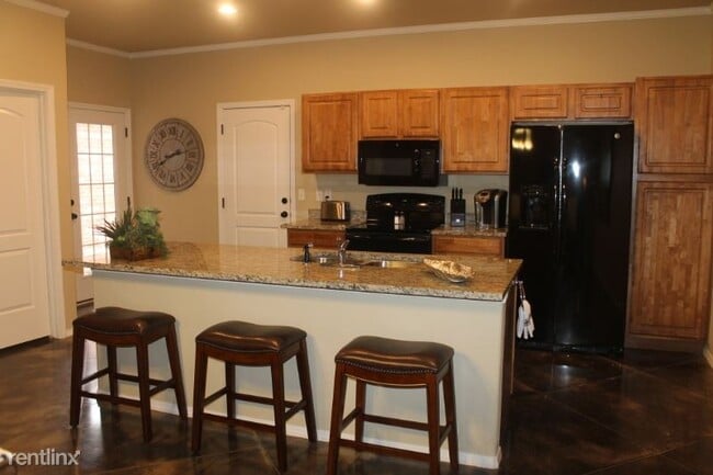 Building Photo - 3 br, 2 bath Townhome - 6329 Nancy Ellen St