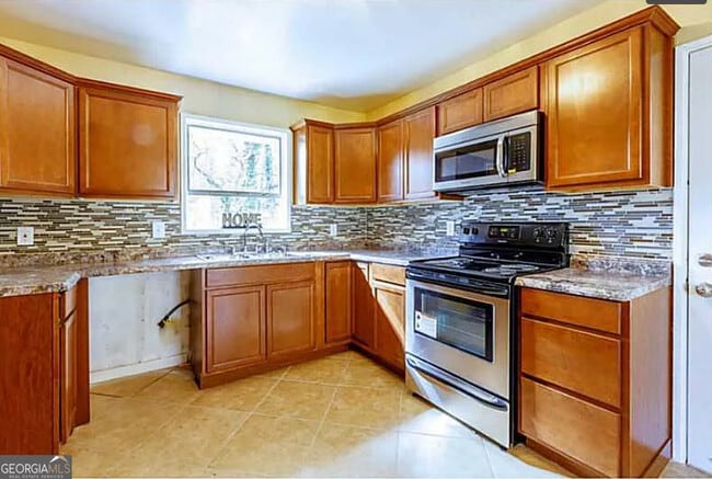 Building Photo - 3405 Elgin Dr