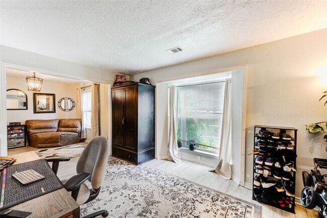 Building Photo - 6622 Rockergate Dr