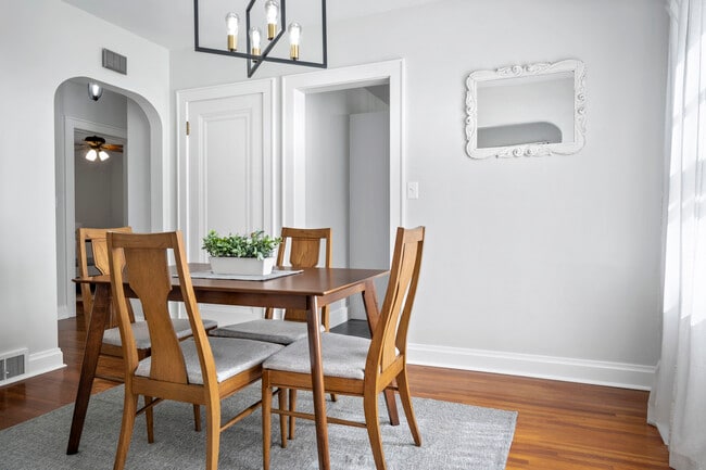 Building Photo - 1223 E Oakland Ave