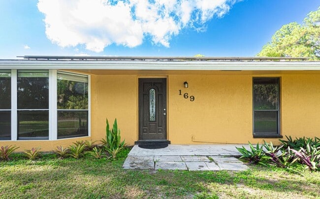 Foto del edificio - 169 Armadillo Way