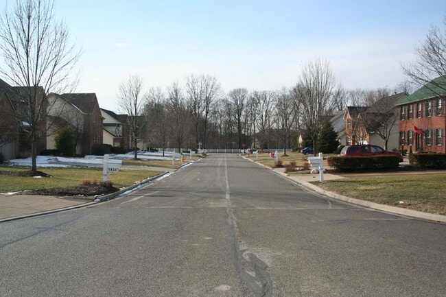 Building Photo - 5853 Honors Ct