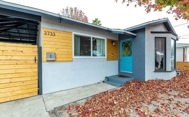 Building Photo - 3733 W 135th St