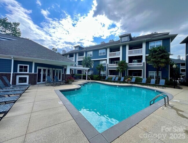Foto del edificio - 409 Mather Green Ave