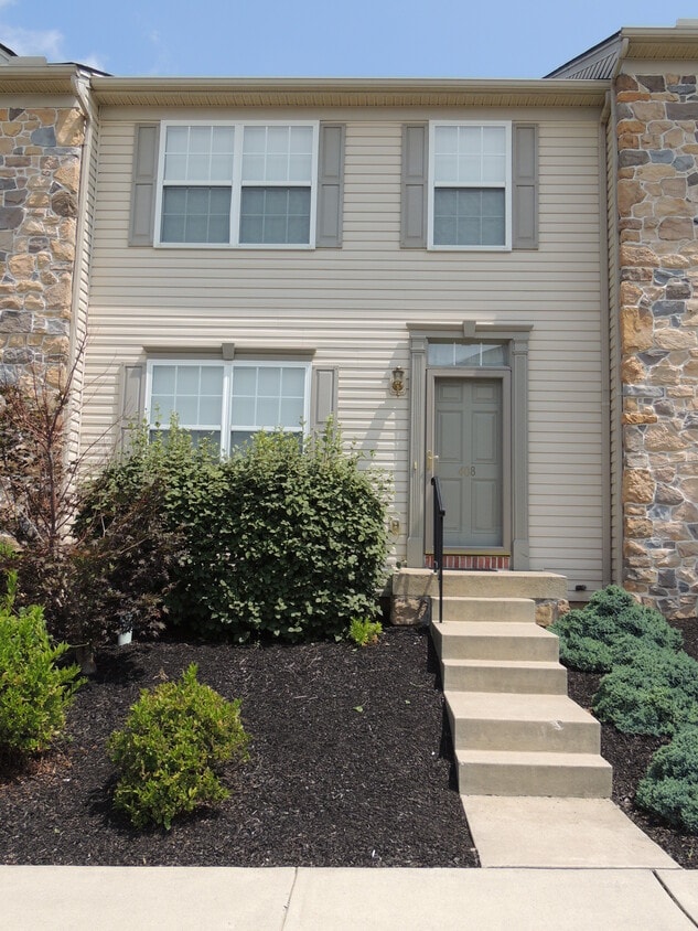 408 Knollwood Rd Unit 1, Millersville, PA 17551 Condo for Rent in Millersville, PA