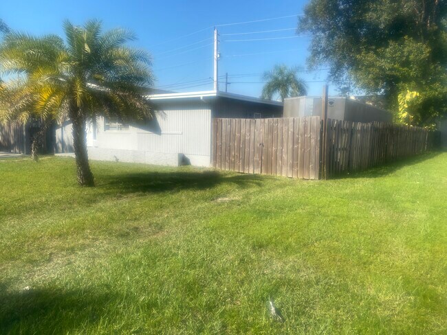Foto del edificio - 9021 SW 49th St