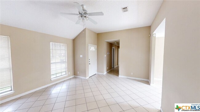 Foto del edificio - 2406 Timberline Dr