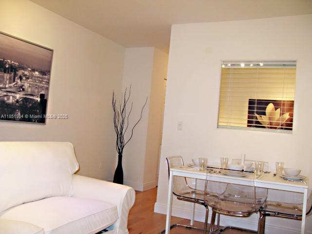 Foto del edificio - 921 Meridian Ave